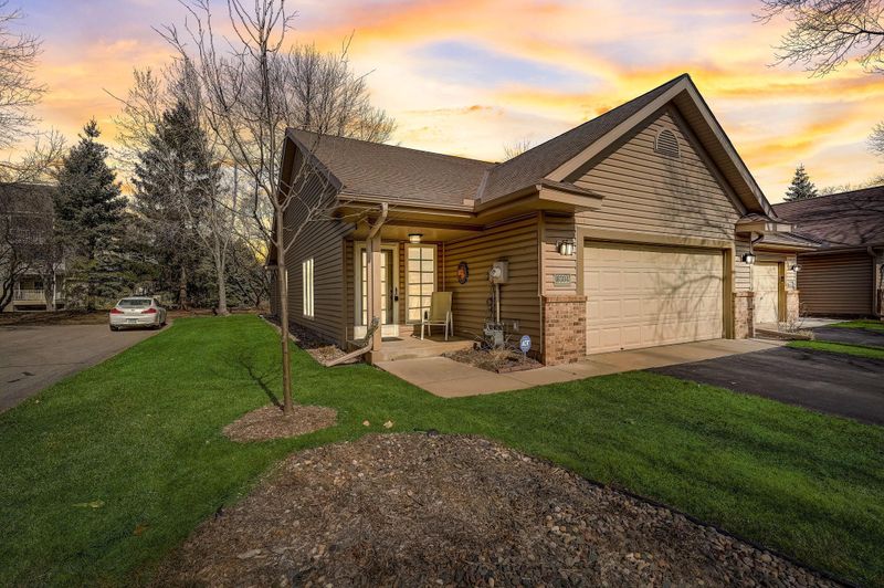8304 Rhoy St, Victoria, MN 55386