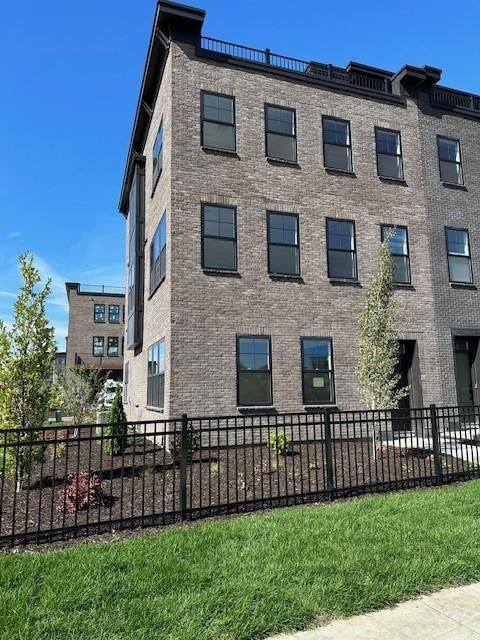 875 Falls Passage West #K, Saint Paul, MN 55116