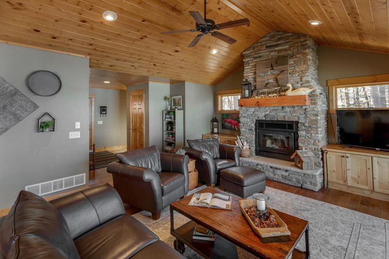 10516 Shady Hills Trl, Brainerd, MN 56401