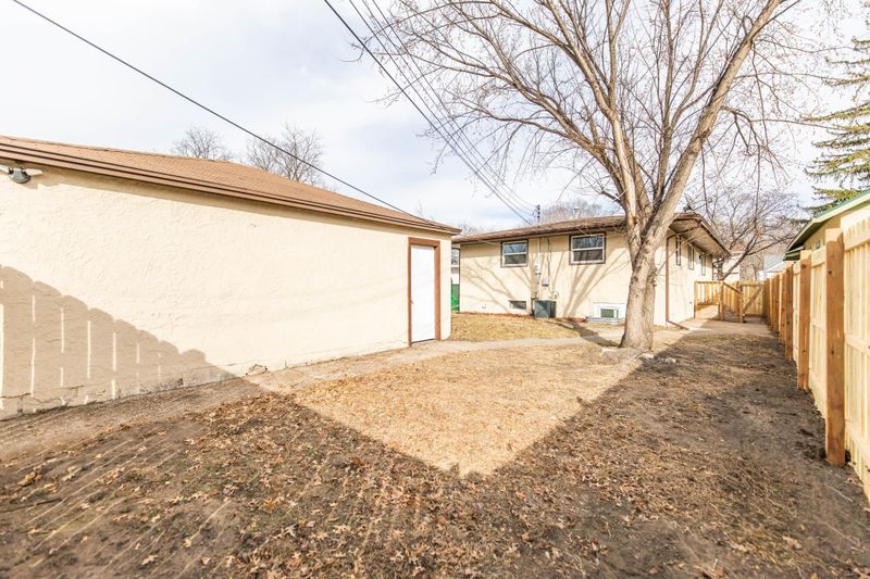 4627 Emerson Ave N, Minneapolis, MN 55412