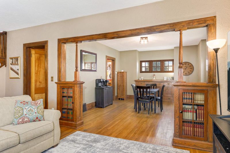 1137 Desoto St, Saint Paul, MN 55130