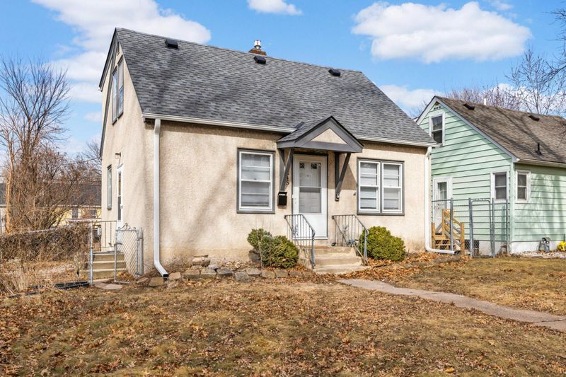 1845 Hawthorne Ave E, Saint Paul, MN 55119