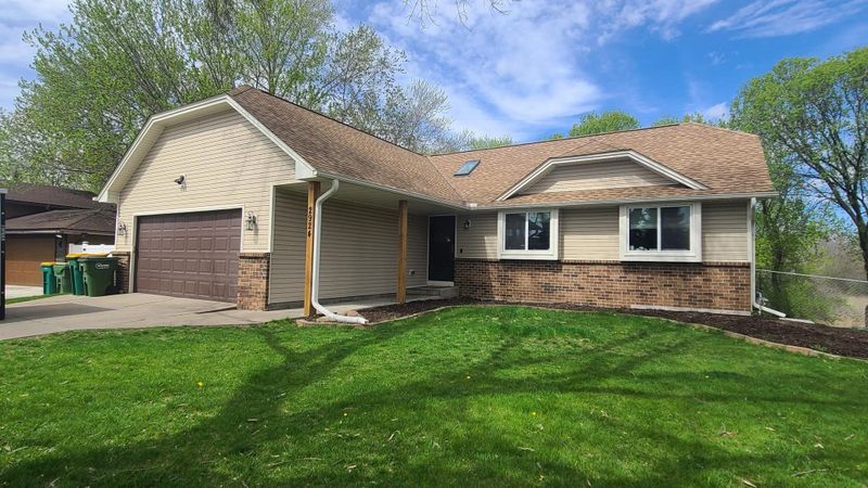 2924 98th Ave N, Brooklyn Park, MN 55444