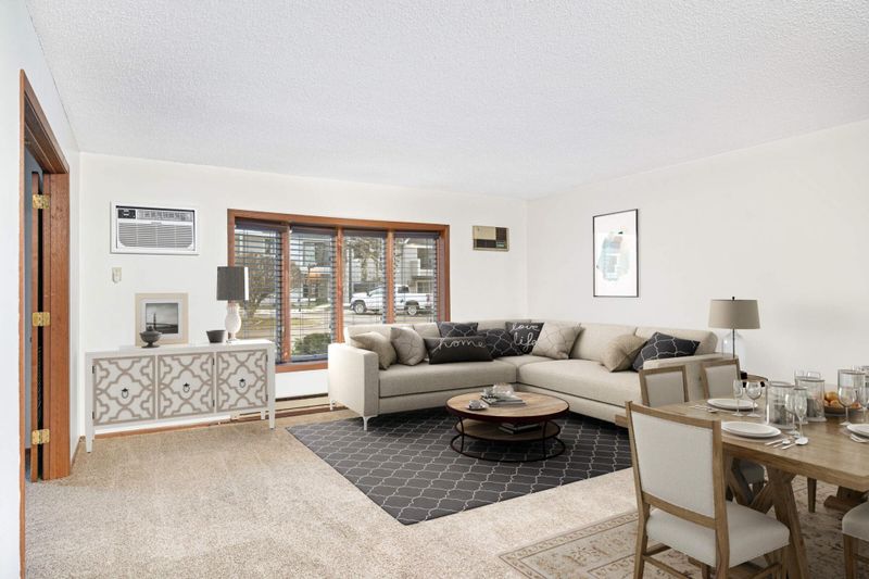 4010 E 52nd St #106, Minneapolis, MN 55417