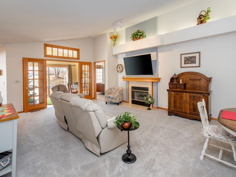 4460 Bay Ln, White Bear Lake, MN 55110