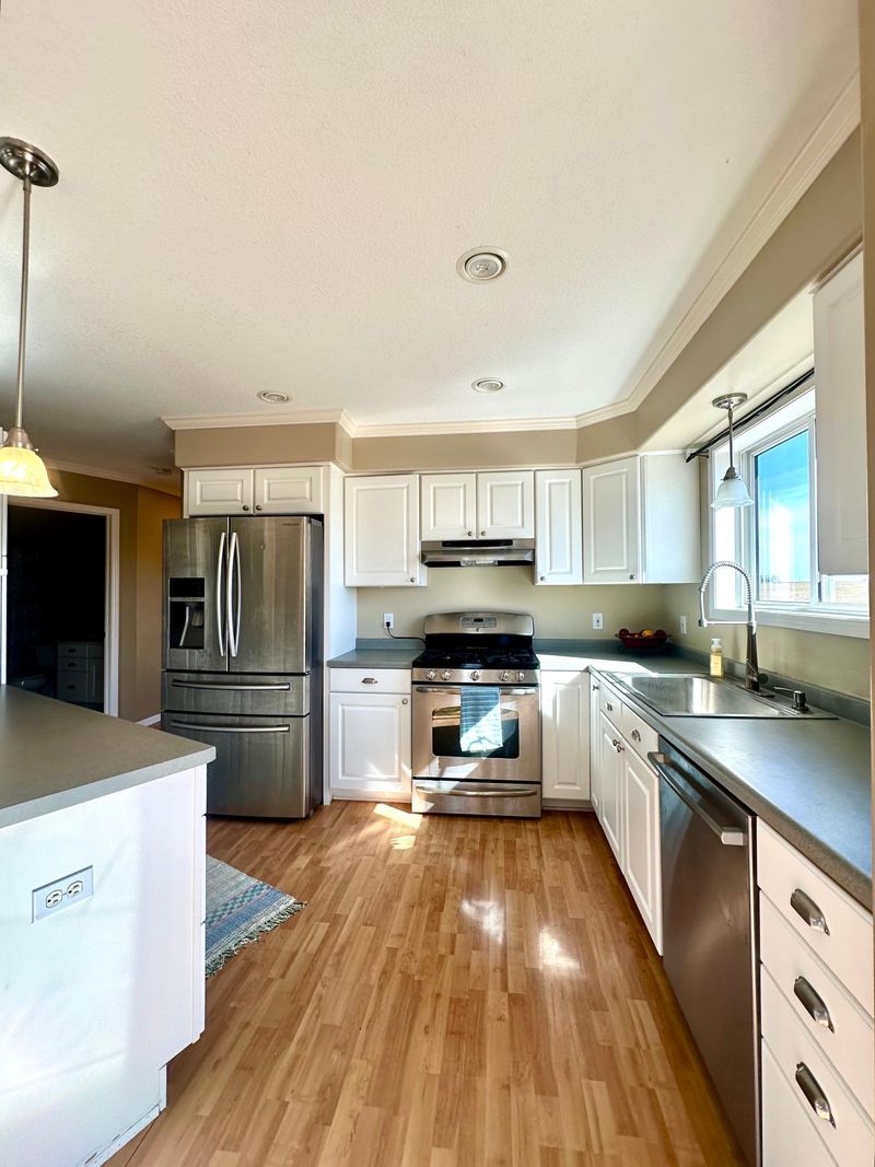 810 3rd St SE, Kasson, MN 55944