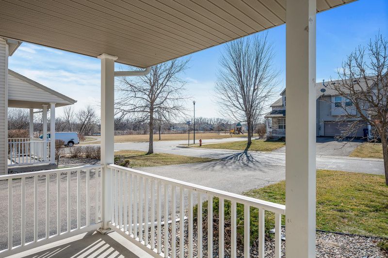 934 Cole St, Chaska, MN 55318