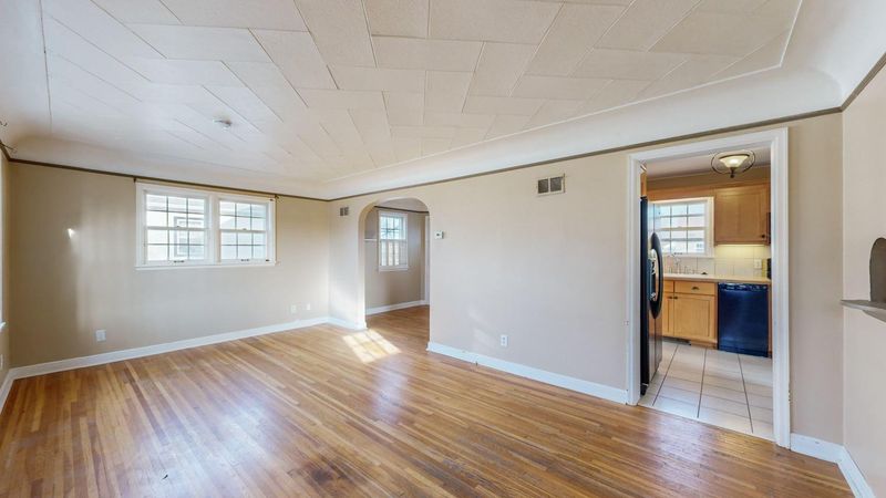 1327 3rd St NE, Rochester, MN 55906