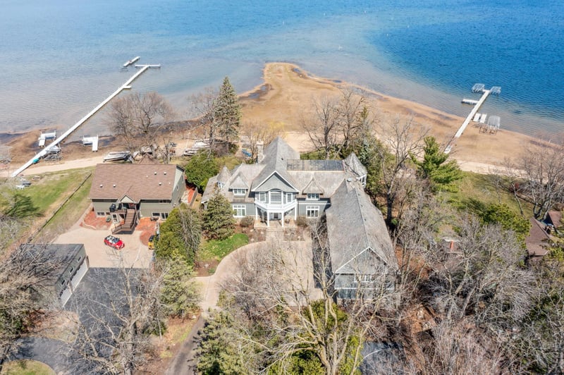 2619 S Shore Blvd, White Bear Lake, MN 55110