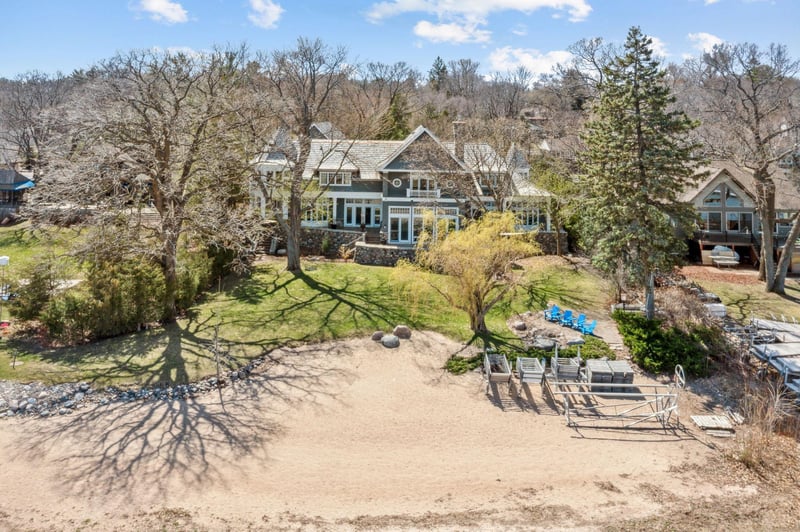 2619 S Shore Blvd, White Bear Lake, MN 55110
