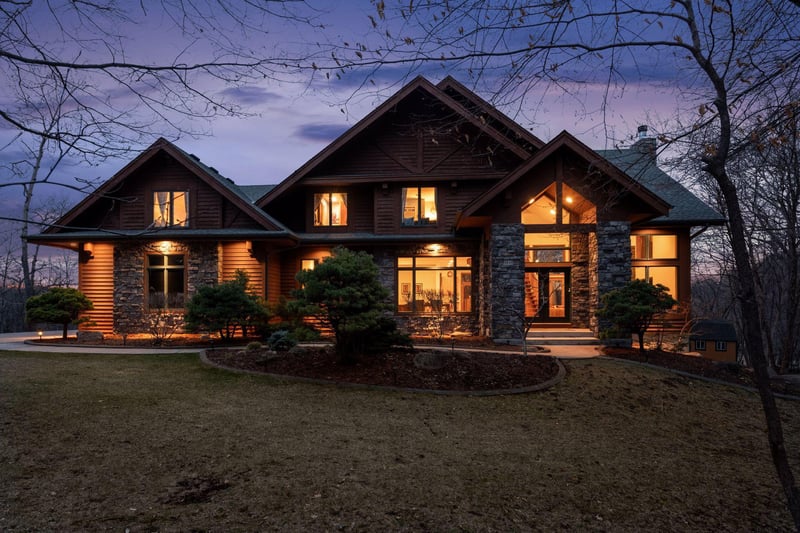 8648 W 154th St, Savage, MN 55378