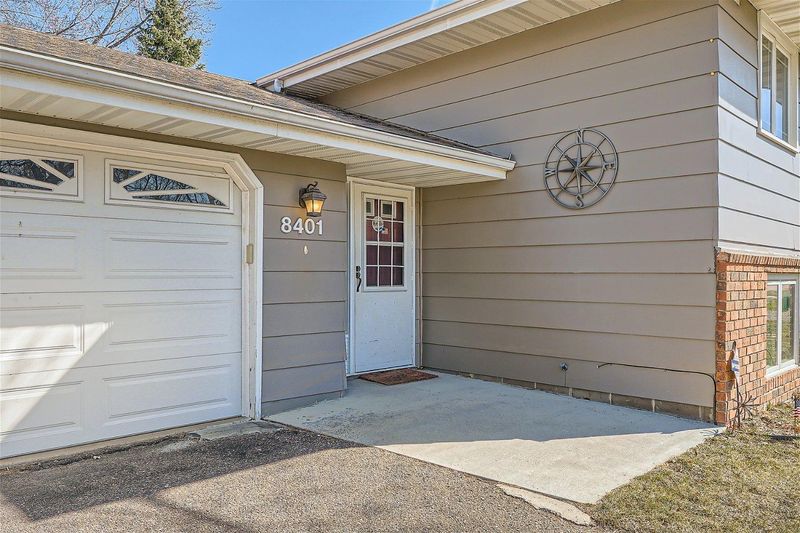 8401 6th St NE, Spring Lake Park, MN 55432