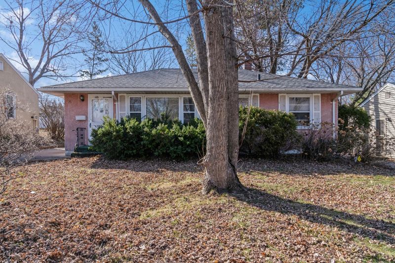 2350 Cowern Pl E, North Saint Paul, MN 55109