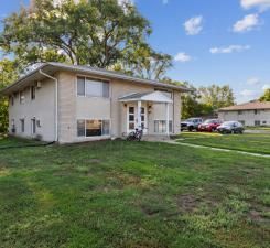 8125 12th Ave S, Bloomington, MN 55425