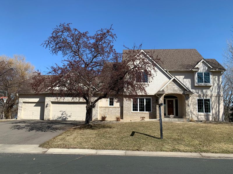8612 Terraceview Ln N, Maple Grove, MN 55311