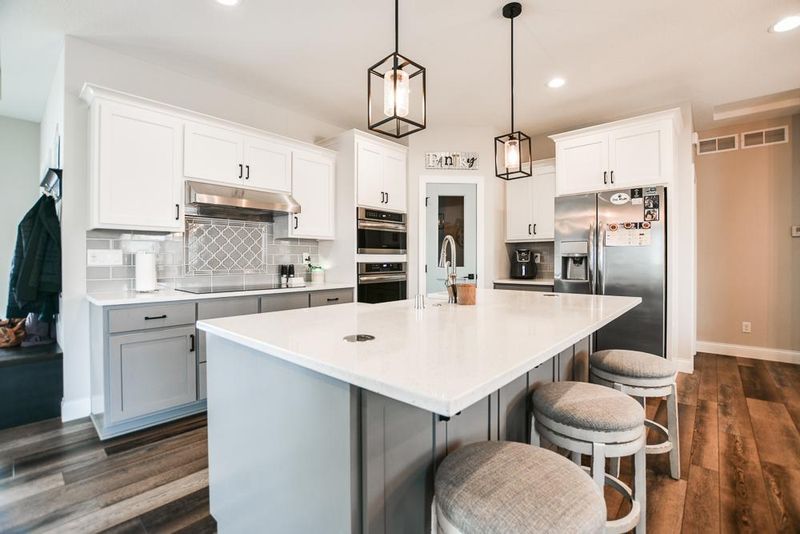 13423 Caffrey Ct, Rosemount, MN 55068