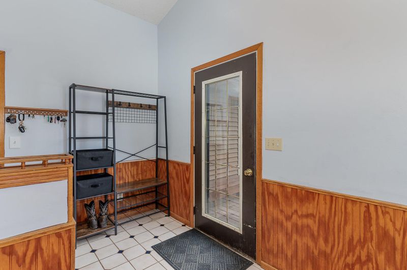 23905 Holt Ave, New Trier, MN 55031