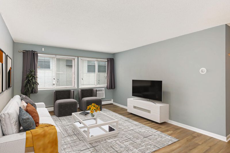 520 Ridgewood Ave #205, Minneapolis, MN 55403