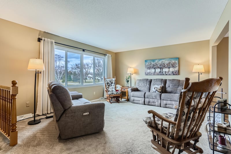 4510 Oakhurst Ave, North Oaks, MN 55127