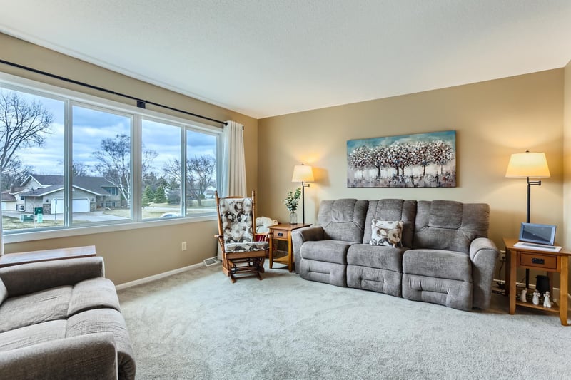 4510 Oakhurst Ave, North Oaks, MN 55127