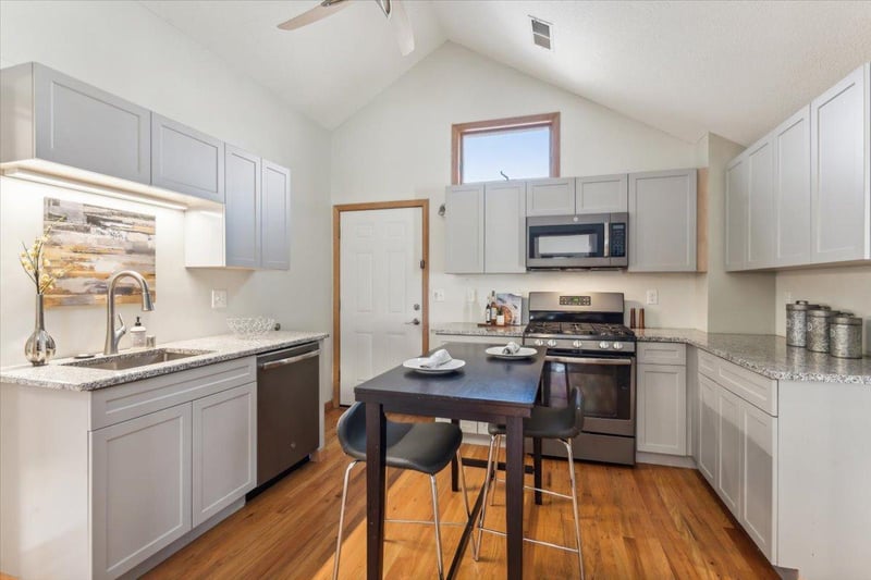 2602 S 8th St, Minneapolis, MN 55454