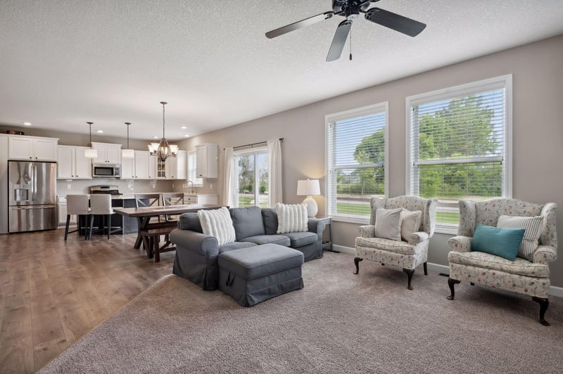 15730 Creekside Ln, Osseo, MN 55369