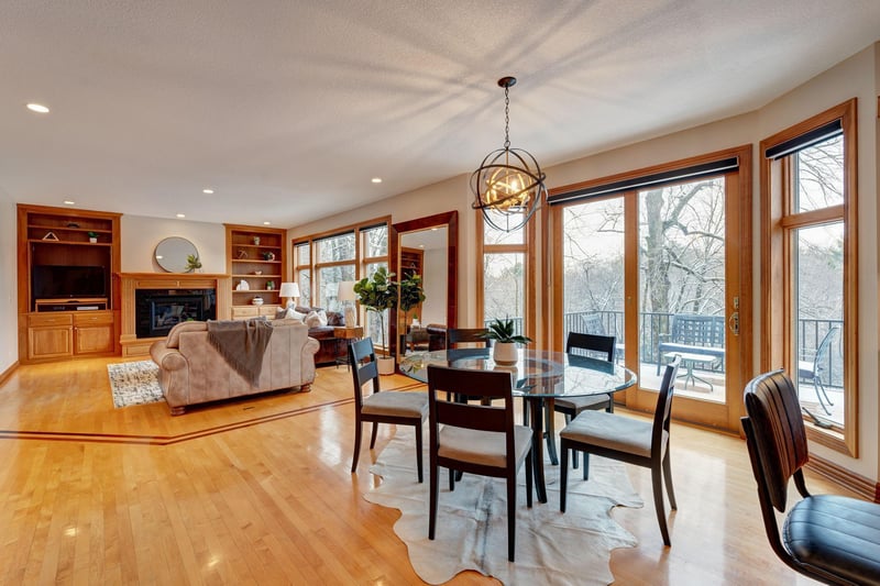 1099 Chippewa Dr NW, Rochester, MN 55901