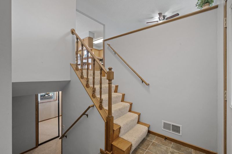 2411 Southview Ct, Hastings, MN 55033