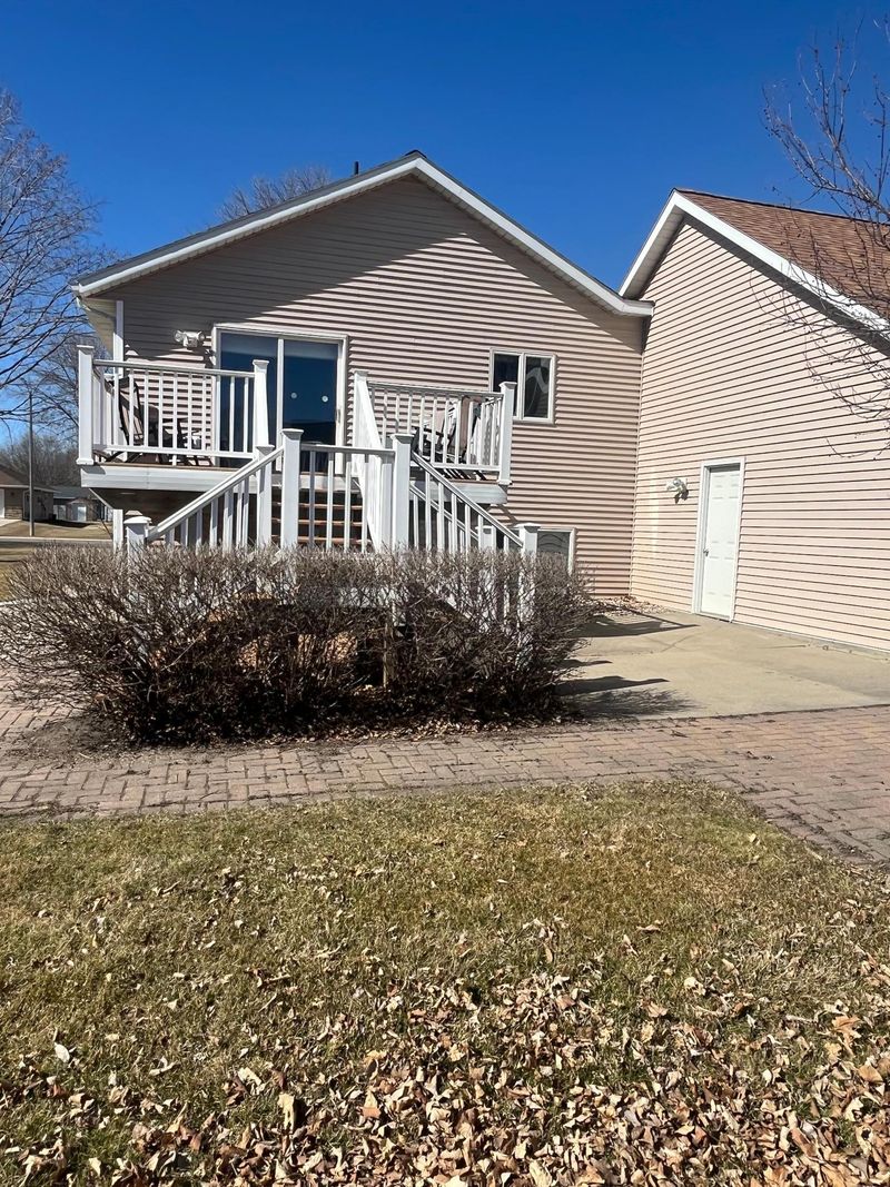 1913 20th Ave SW, Willmar, MN 56201