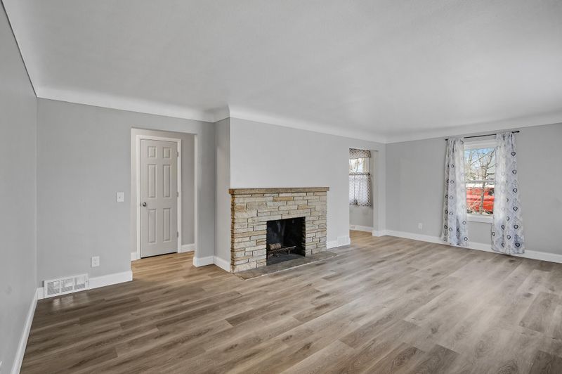 833 57th Ave N, Brooklyn Center, MN 55430