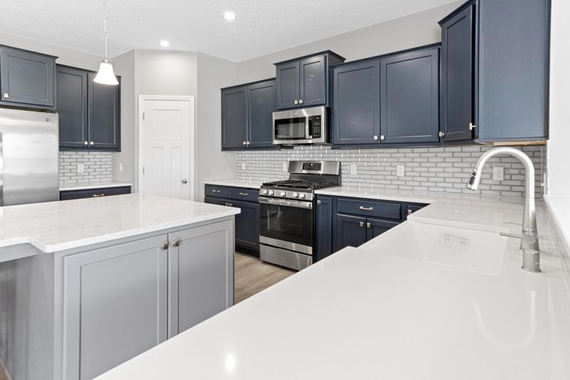 13713 Crownline Dr NE, Prior Lake, MN 55372