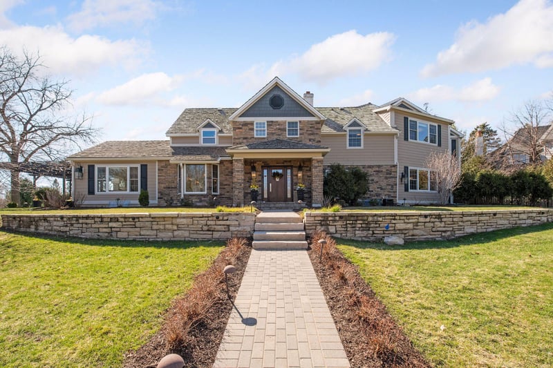 4930 Green Farms Cir, Edina, MN 55436