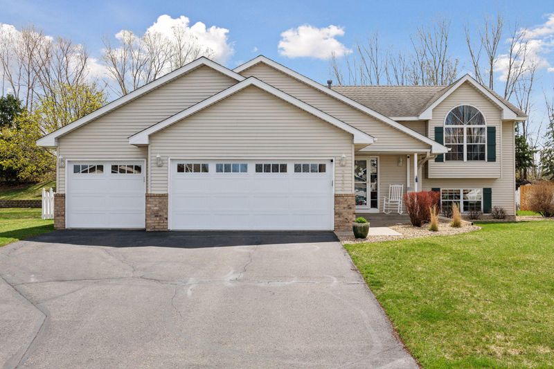 2386 Belfast St W, Rosemount, MN 55068