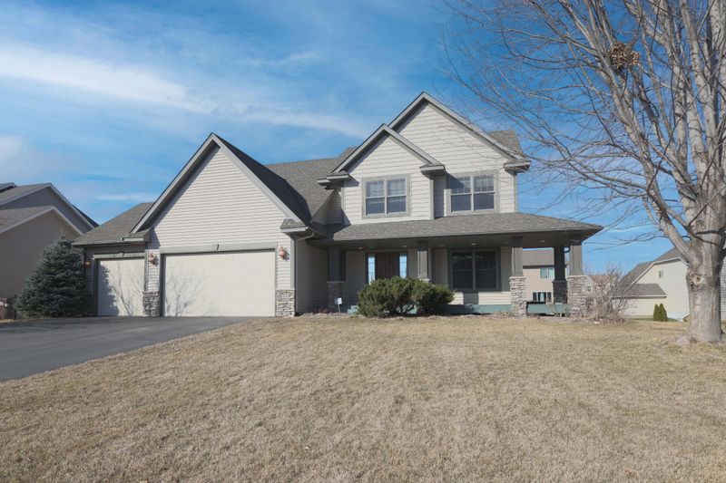 9698 Dunes Ave, Cottage Grove, MN 55016