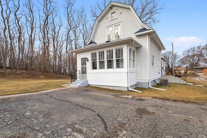 1248 Prosperity Ave, Saint Paul, MN 55106