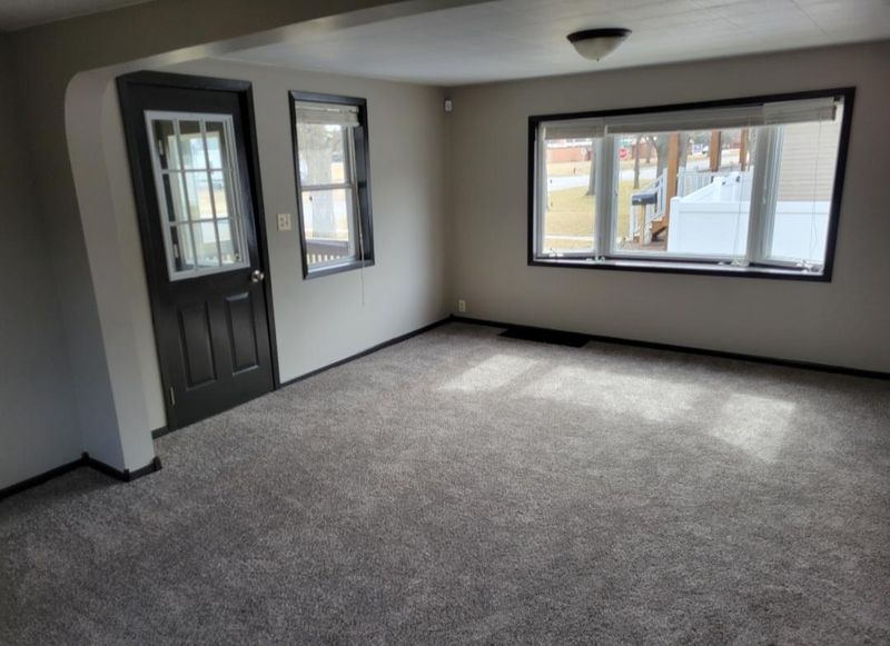 833 Holley Ave, Saint Paul Park, MN 55071