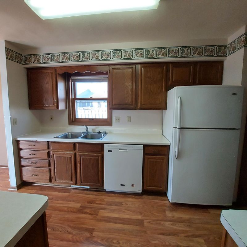 904 Olena Ave, Willmar, MN 56201