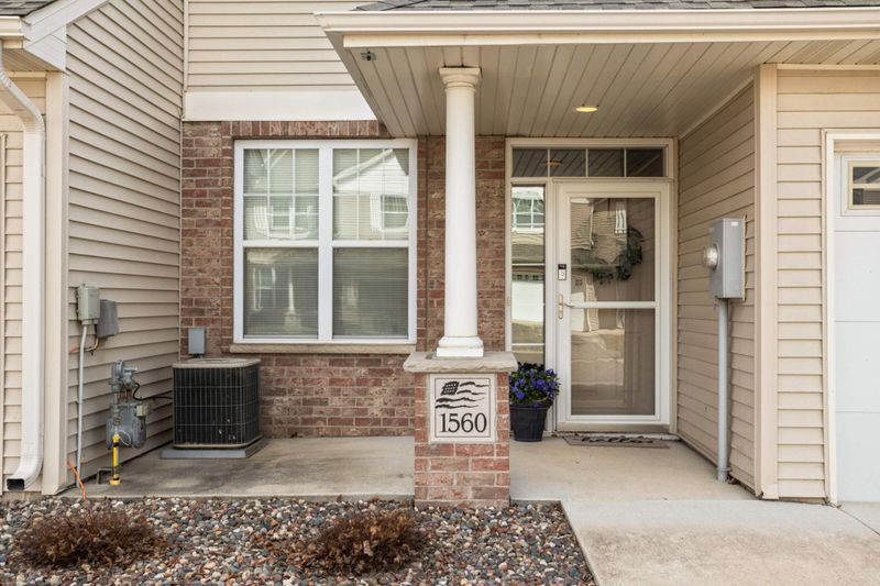 1560 Independence Dr #204, Northfield, MN 55057