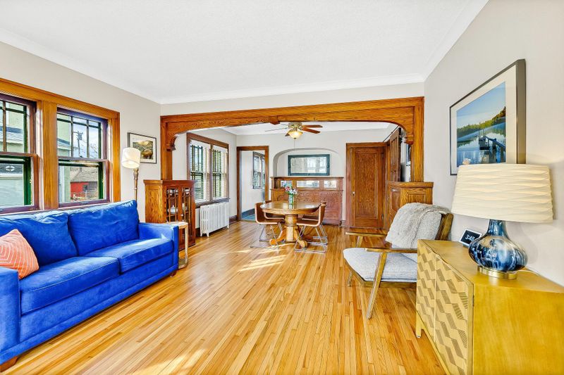 1079 Mclean Ave, Saint Paul, MN 55106