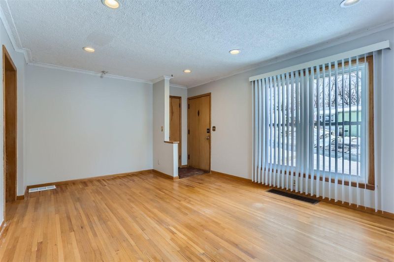 1476 Jersey Ave S, Saint Louis Park, MN 55426