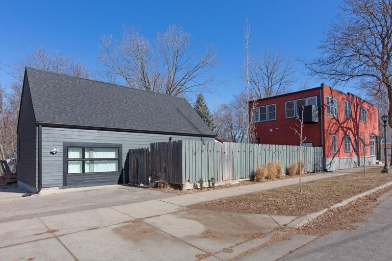 419 Hamline Ave S, Saint Paul, MN 55105