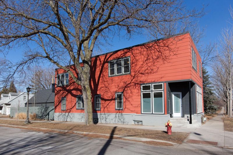 419 Hamline Ave S, Saint Paul, MN 55105