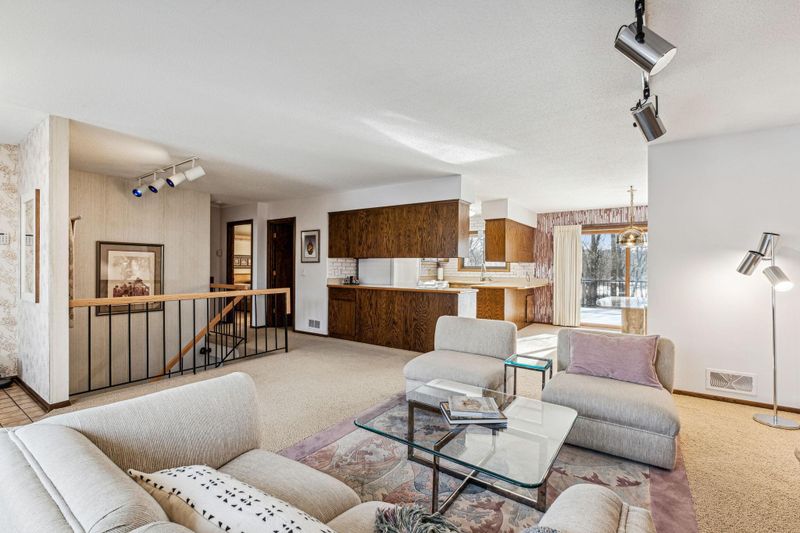11672 Red Fox Dr, Maple Grove, MN 55369