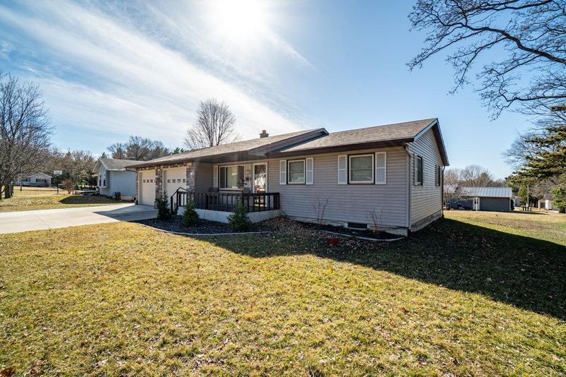 1217 Marilyn Ave, Durand, WI 54736