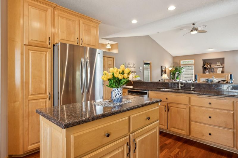 16041 70th Pl N, Maple Grove, MN 55311
