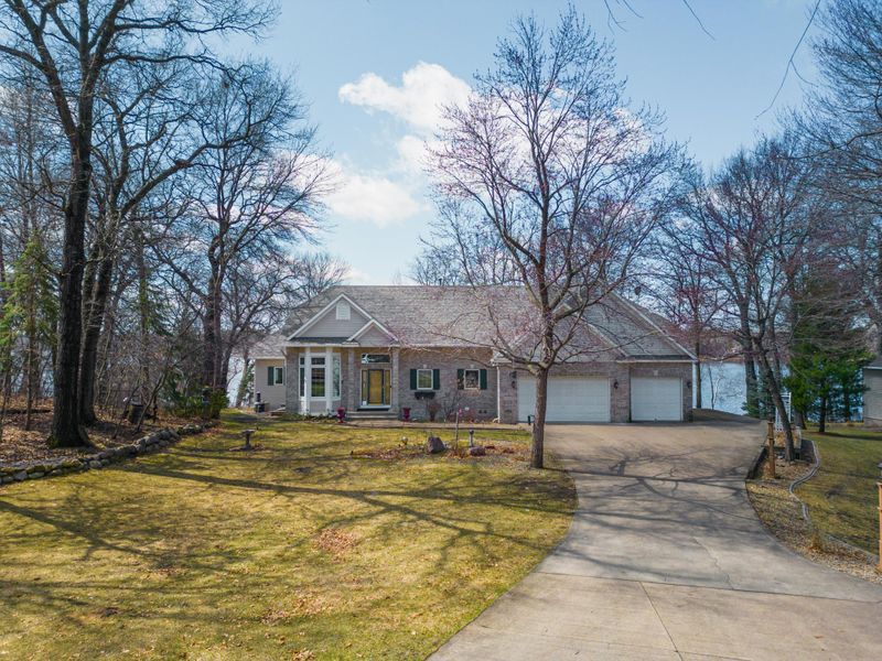 23270 E Martin Lake Dr NE, Stacy, MN 55079
