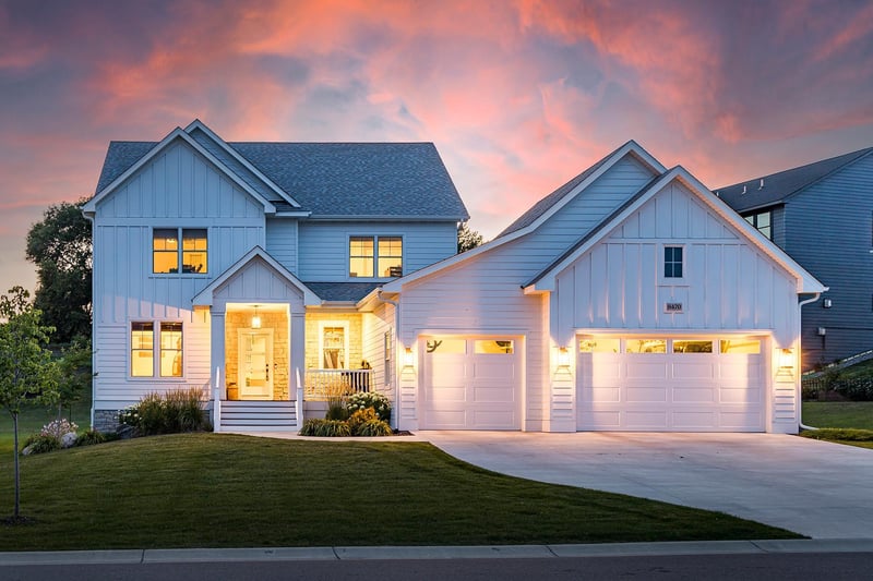 8470 Hillpointe Ln, Victoria, MN 55386
