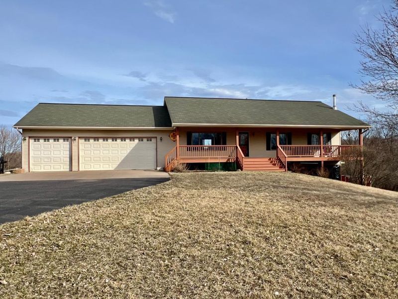 11672 245th St, Chisago City, MN 55013