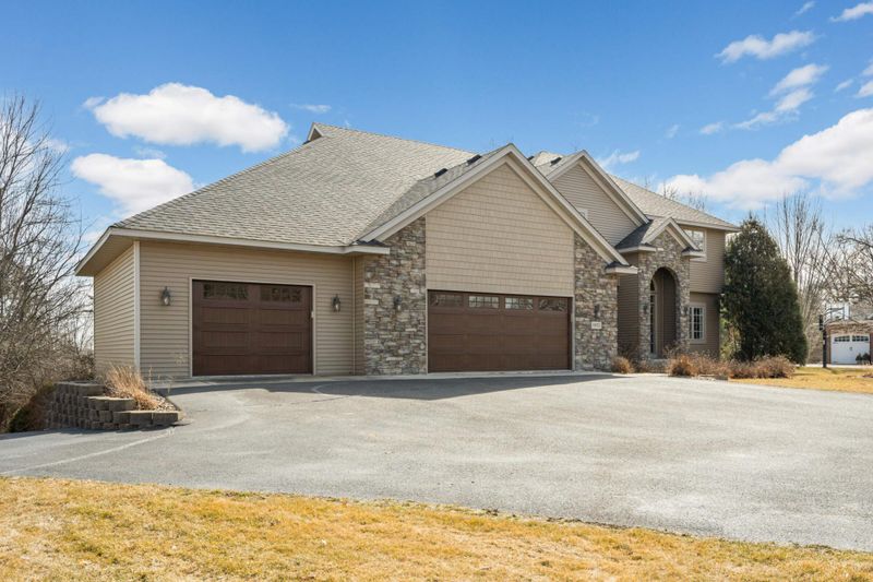 1952 Lambert Ave NE, Saint Michael, MN 55376