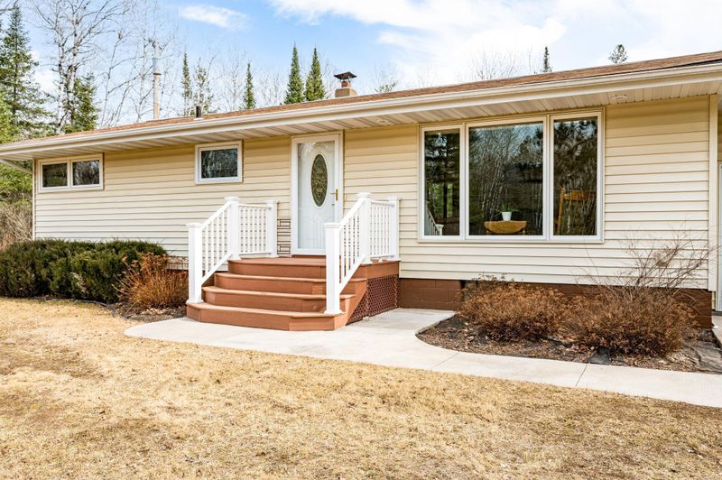 1472 Spring Lake Rd, Cloquet, MN 55720